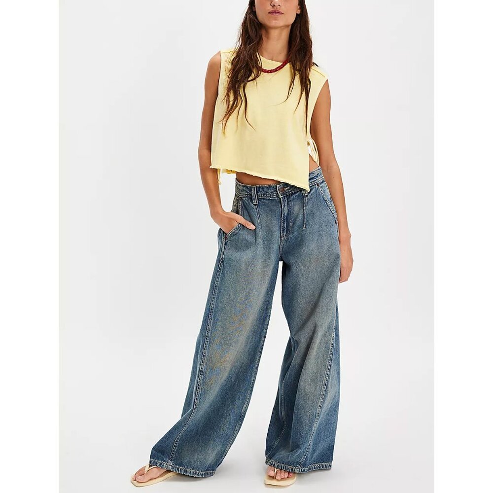 🆕 FREE PEOPLE We The Free Block Party Pleated Boyfriend Jeans/ Rager